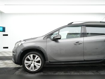 Used Peugeot 2008 2017 for sale - 77049048: Photo