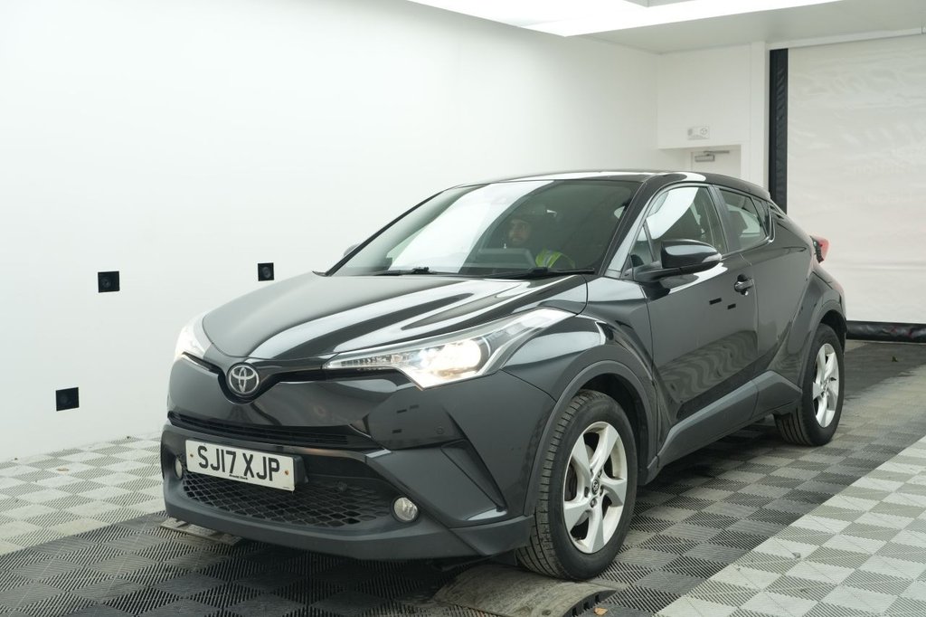 Used Toyota C-HR 2017 for sale - 78017060: Photo 6