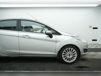 Used Ford Fiesta 2015 for sale - 79258810: Photo