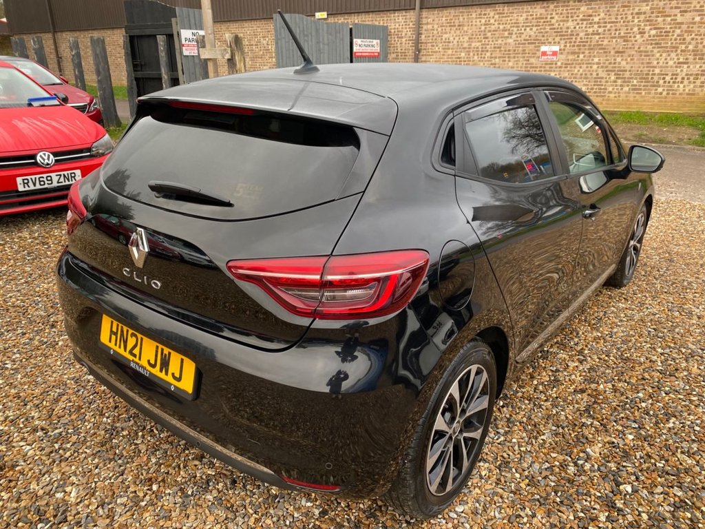 Used Renault Clio 2021 for sale - 76900519: Photo 4