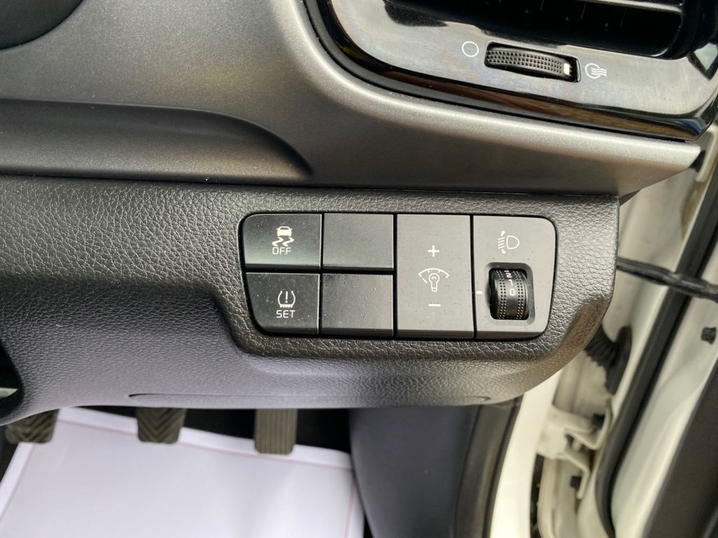 Used Kia Stonic 2020 for sale - 76609036: Photo 32