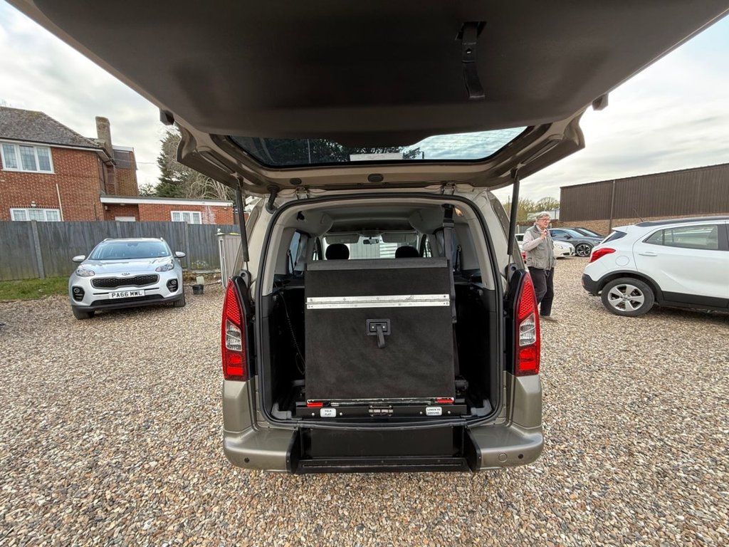 Used Peugeot Partner Tepee 2014 for sale - 77734249: Photo 23