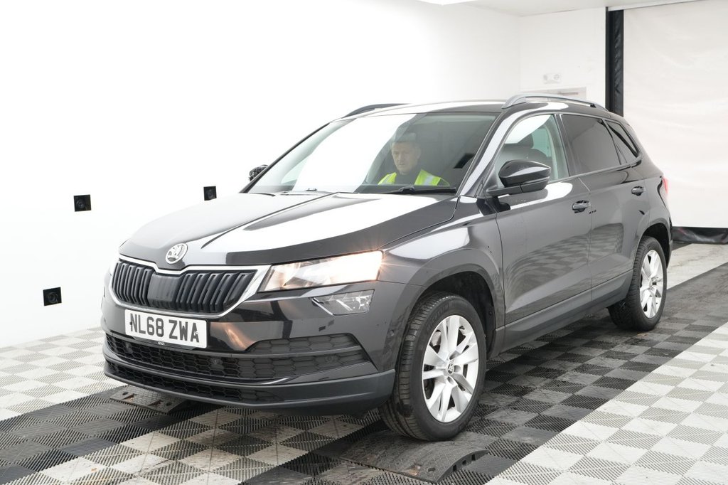 Used Skoda Karoq 2018 for sale - 76632488: Photo 2