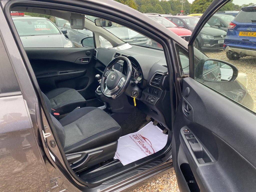 Used Toyota Verso 2011 for sale - 76609019: Photo 11