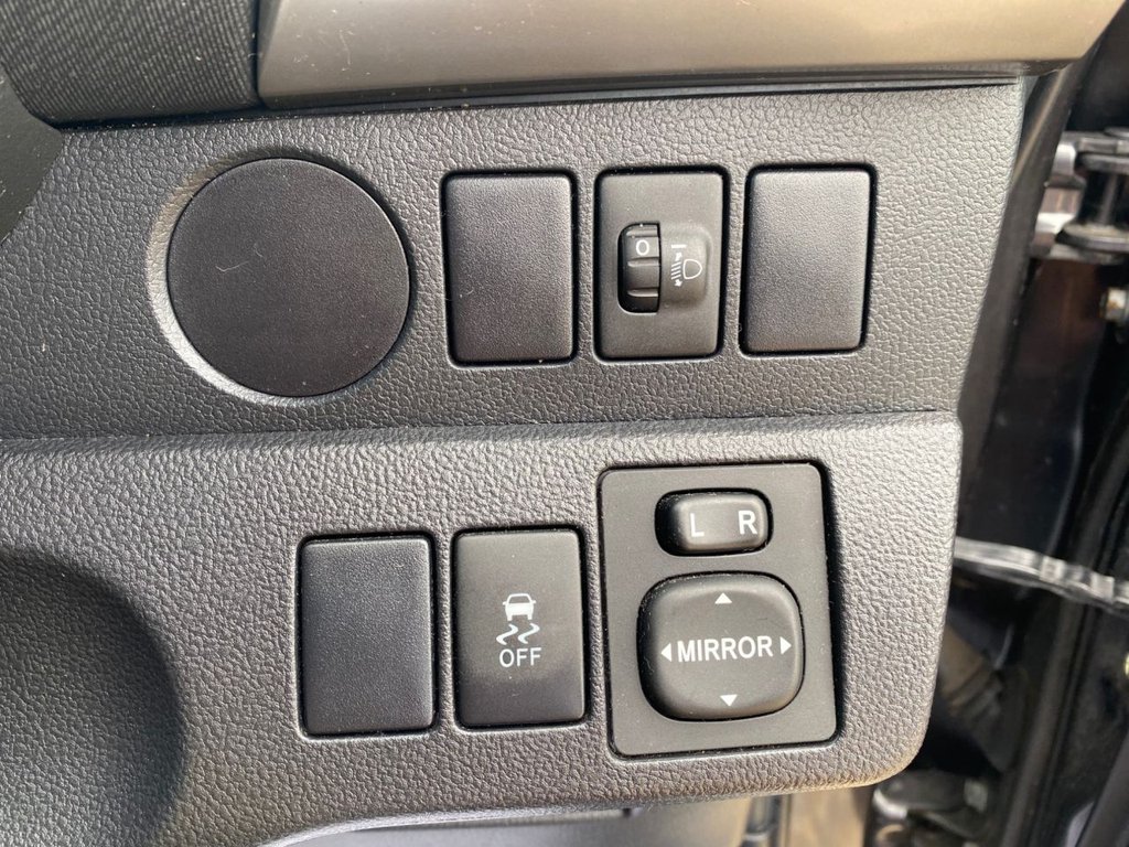 Used Toyota Verso 2011 for sale - 76609019: Photo 32