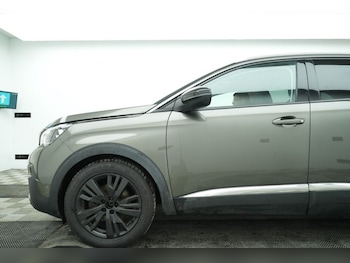 Used Peugeot 3008 2018 for sale - 79422555: Photo