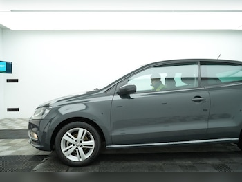 Used Volkswagen Polo 2016 for sale - 78806386: Photo
