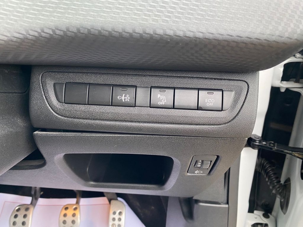 Used Peugeot 208 2018 for sale - 77583036: Photo 26