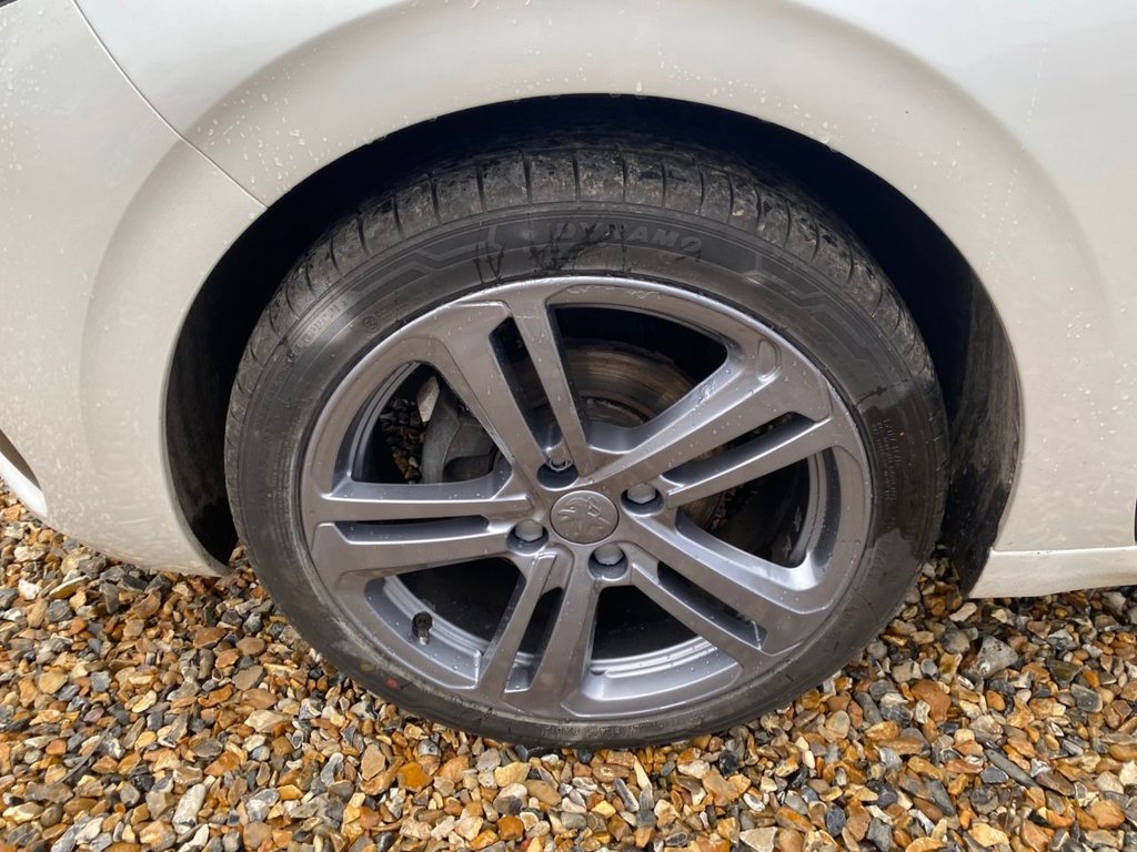 Used Peugeot 208 2018 for sale - 77583036: Photo 32