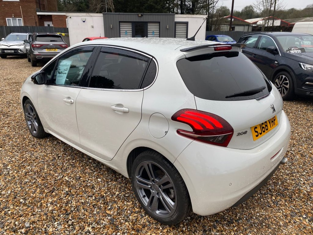 Used Peugeot 208 2018 for sale - 77583036: Photo 6