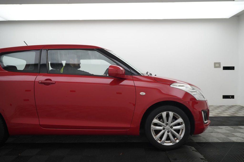 Used Suzuki Swift 2015 for sale - 76962049: Photo 3
