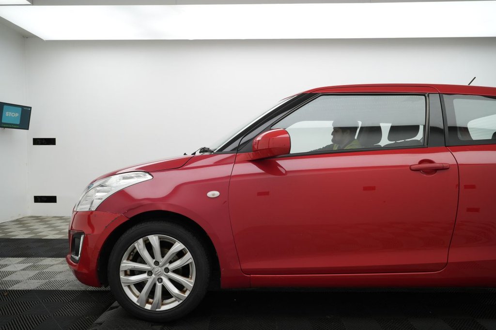 Used Suzuki Swift 2015 for sale - 76962049: Photo 4