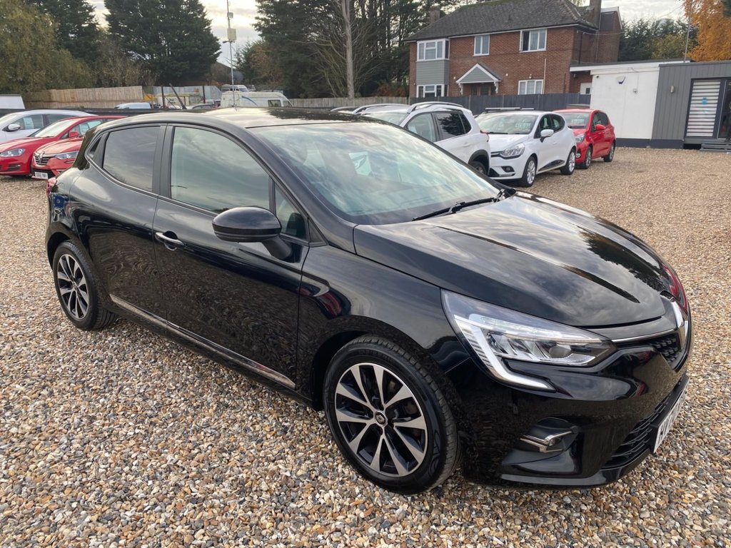 Used Renault Clio 2020 for sale - 77551485: Photo 2