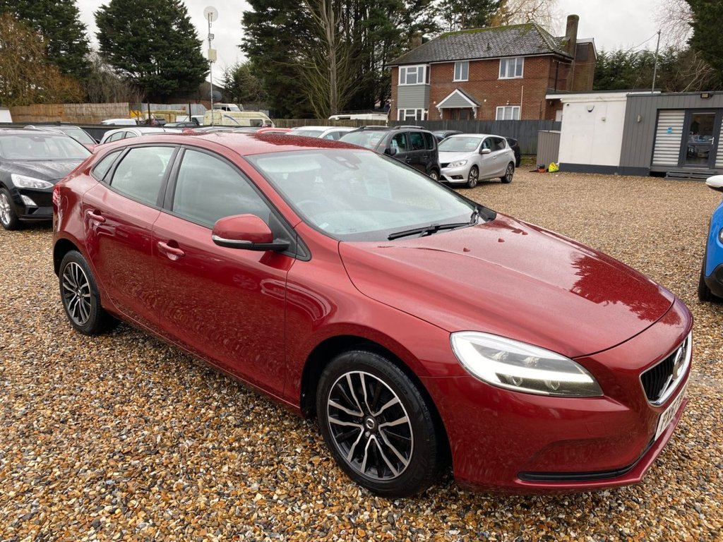 Used Volvo V40 2017 for sale - 77547004: Photo 2