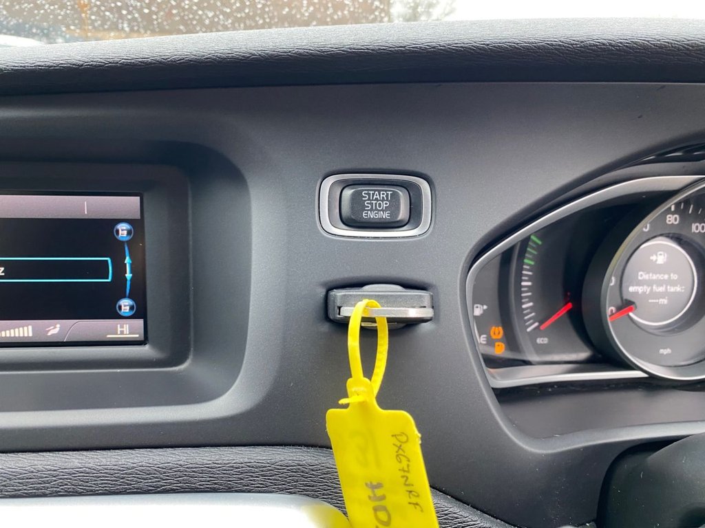 Used Volvo V40 2017 for sale - 77547004: Photo 30