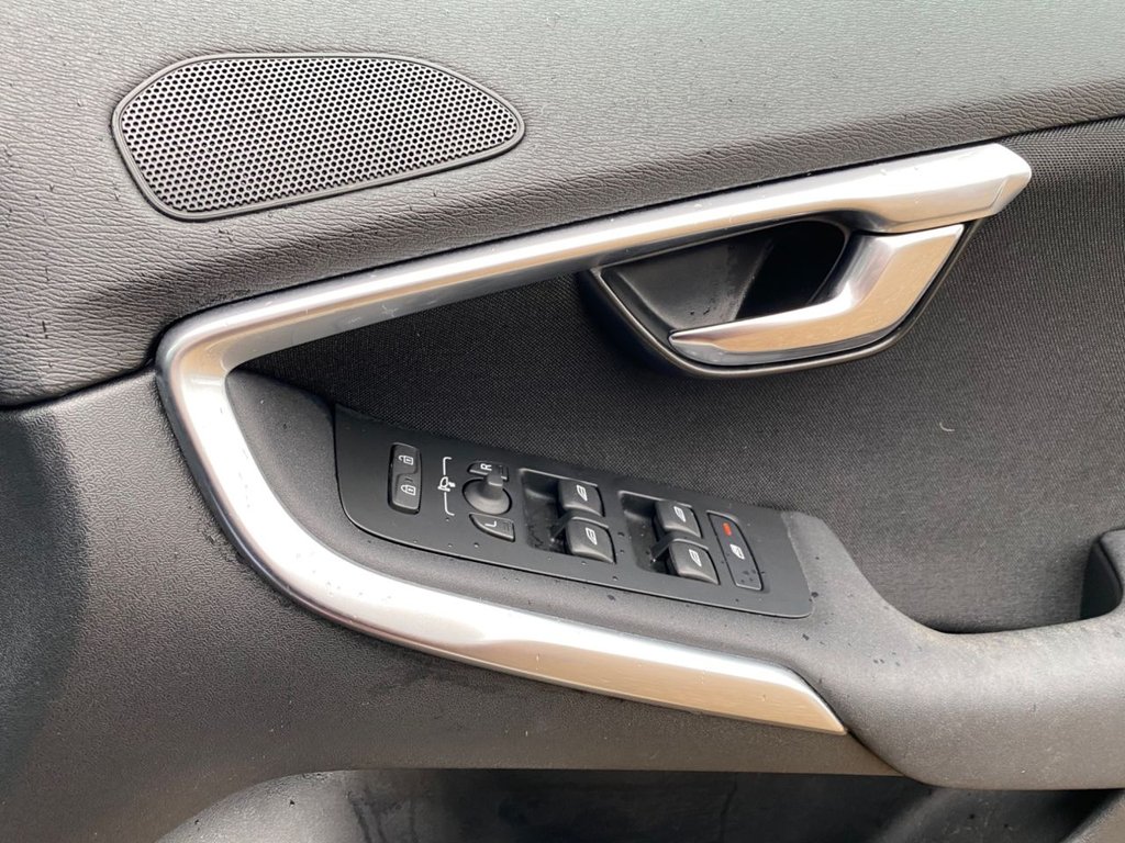 Used Volvo V40 2017 for sale - 77547004: Photo 31