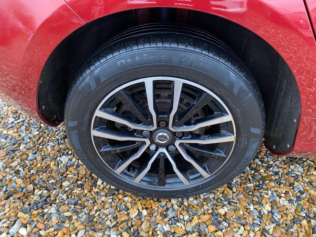 Used Volvo V40 2017 for sale - 77547004: Photo 35