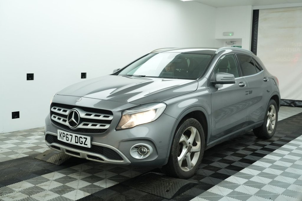 Used Mercedes-Benz GLA 2017 for sale - 78056581: Photo 2