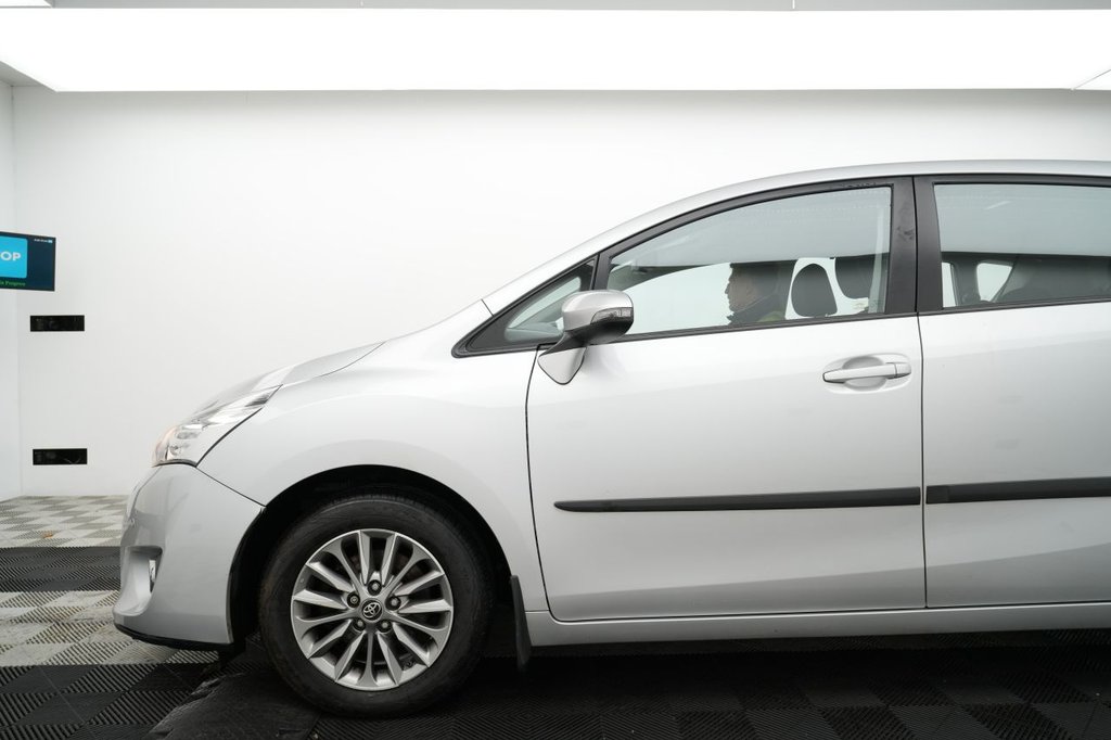 Used Toyota Verso 2017 for sale - 77720023: Photo 4