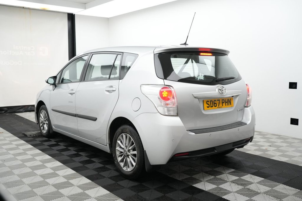 Used Toyota Verso 2017 for sale - 77720023: Photo 8