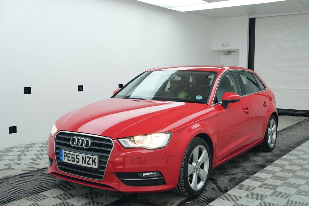 Used Audi A3 2015 for sale - 77200381: Photo 2