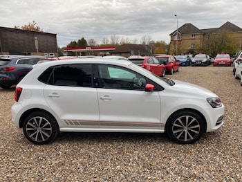 Used Volkswagen Polo 2017 for sale - 76609054: Photo