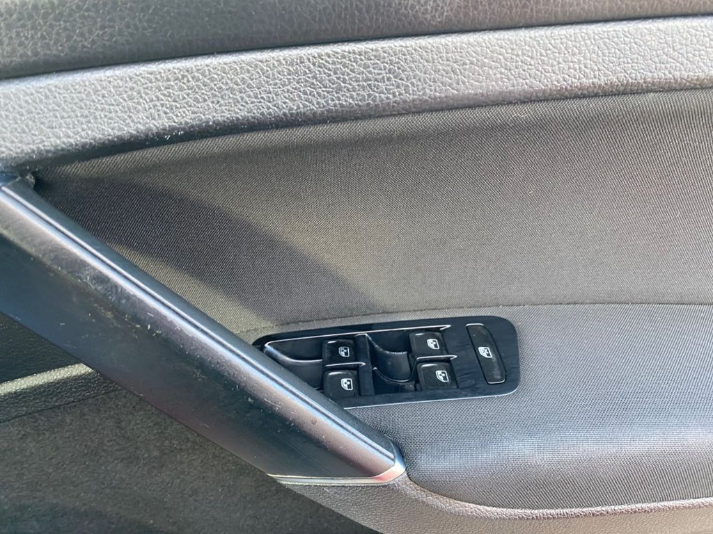 Used Volkswagen Golf 2016 for sale - 76609040: Photo 32