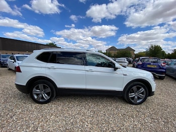 Used Volkswagen Tiguan Allspace 2020 for sale - 79437997: Photo