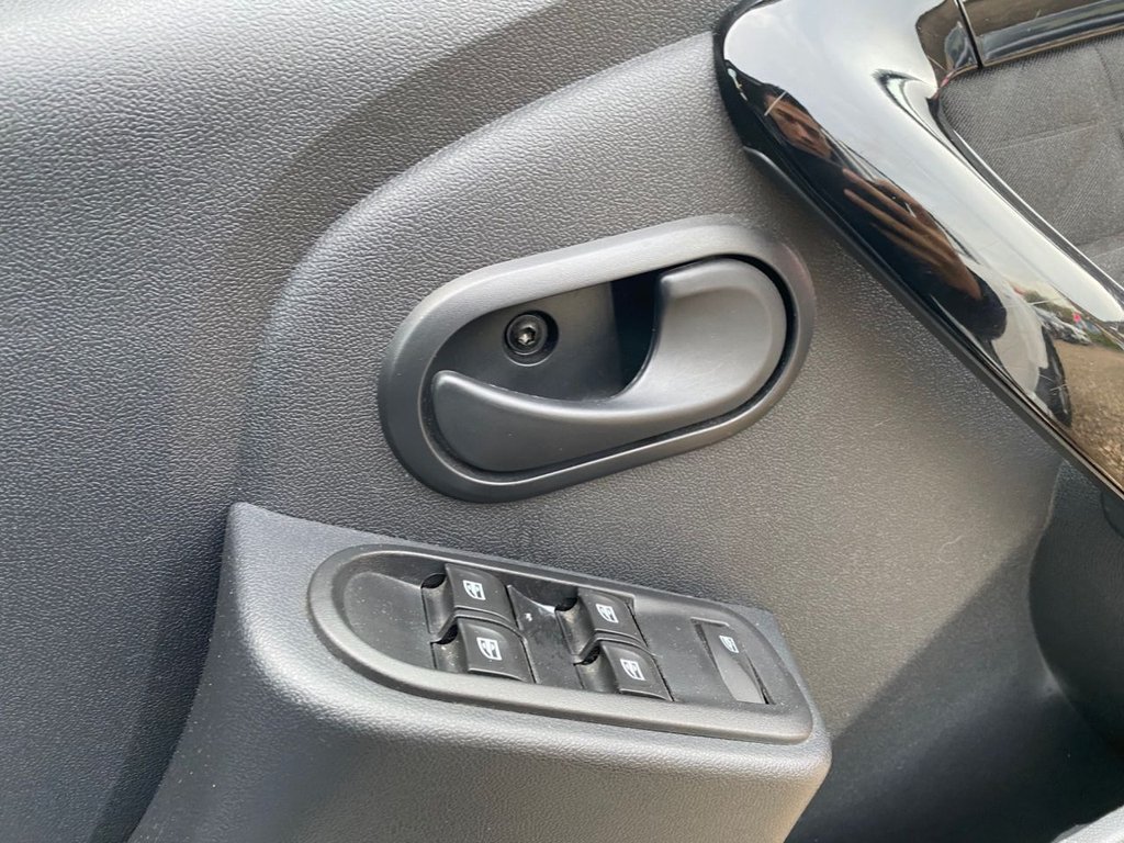 Used Dacia Duster 2015 for sale - 76609009: Photo 33