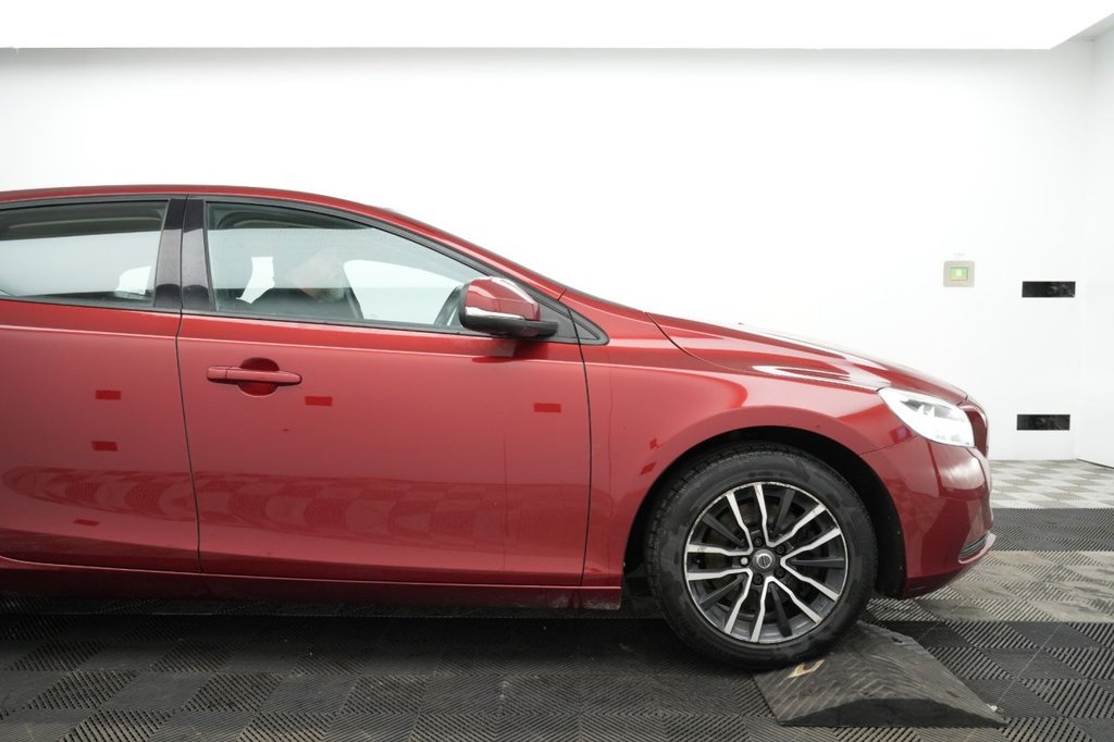 Used Volvo V40 2017 for sale - 77153926: Photo 3