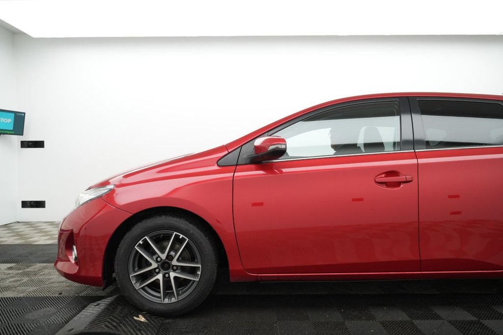 Used Toyota Auris 2014 for sale - 76760696: Photo 4