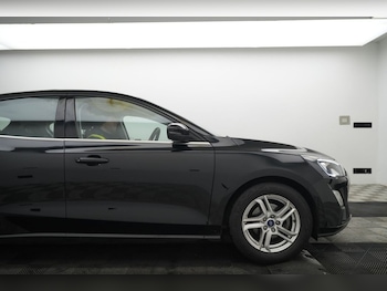 Used Ford Focus 2021 for sale - 77919800: Photo