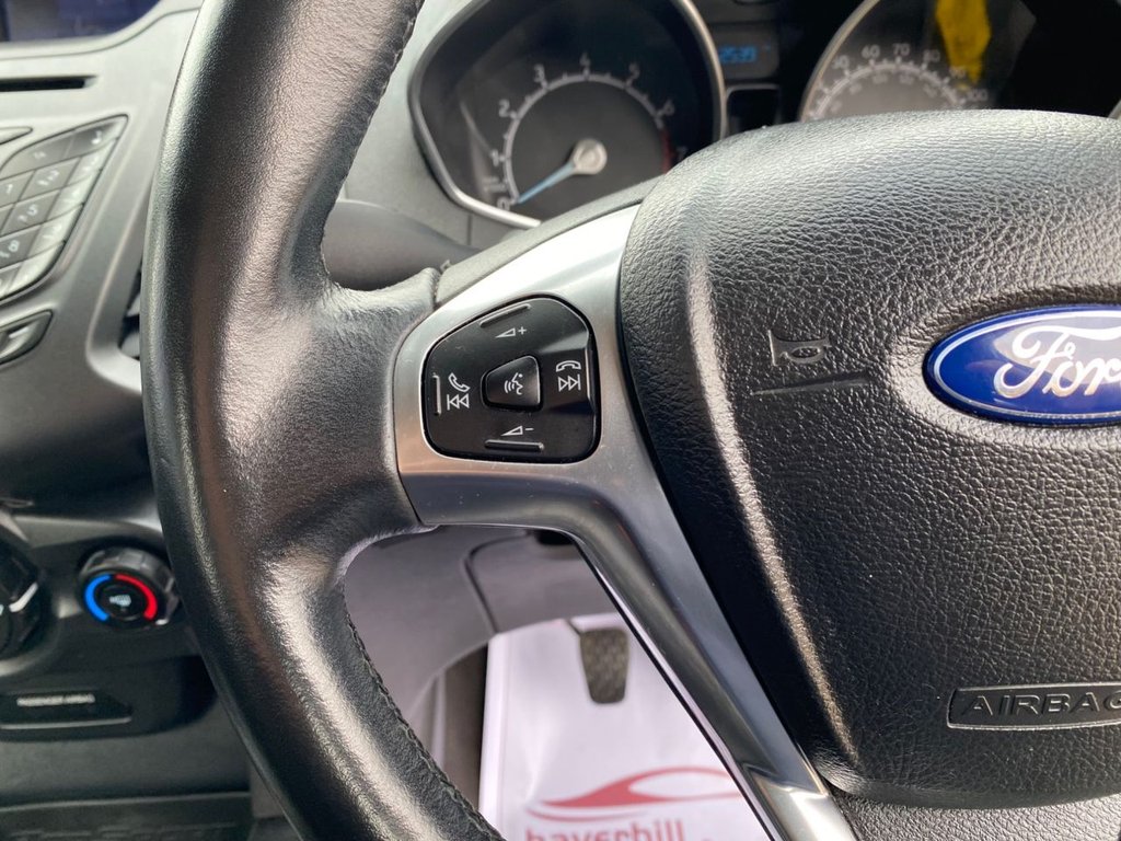 Used Ford Ecosport 2015 for sale - 77546842: Photo 21