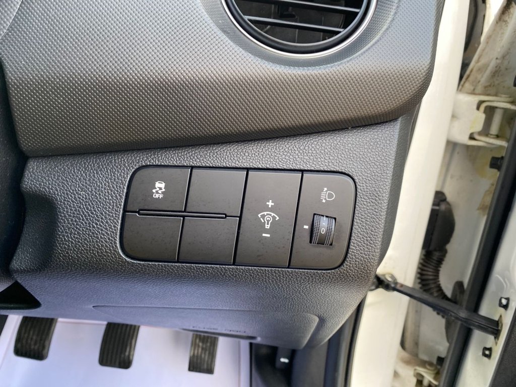 Used Hyundai i10 2018 for sale - 77806085: Photo 32