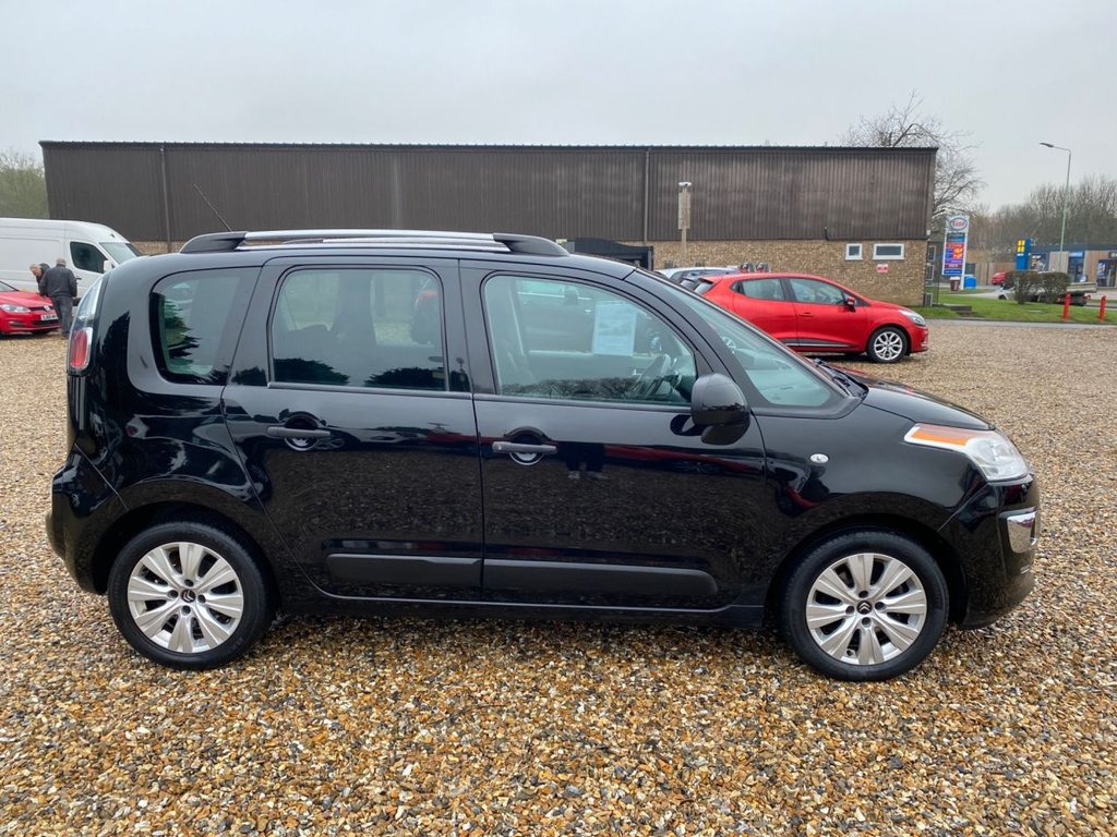 Used Citroen C3 Picasso 2017 for sale - 77551477: Photo 4