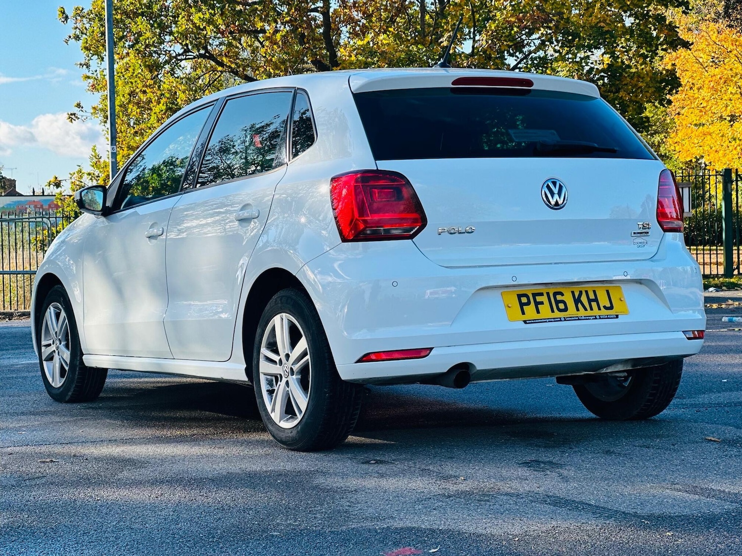 Used Volkswagen Polo 2016 for sale - 76377591: Photo 4