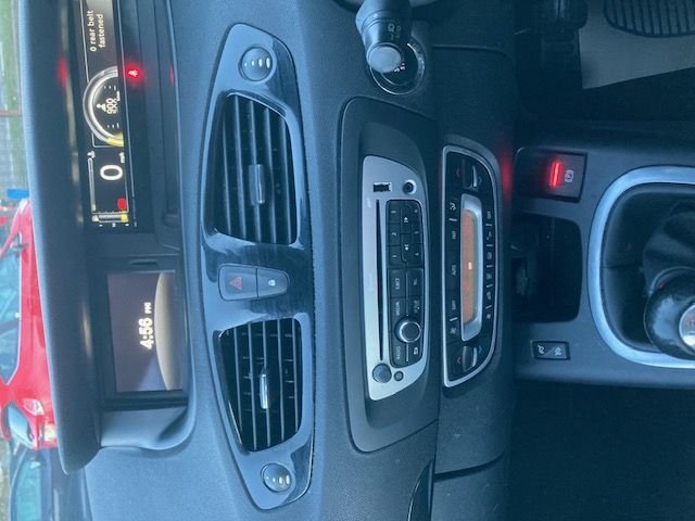 Used Renault Scenic 2014 for sale - 77355834: Photo 19