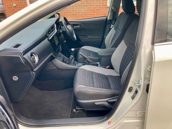 Used Toyota Auris 2016 for sale - 75654129: Photo 11