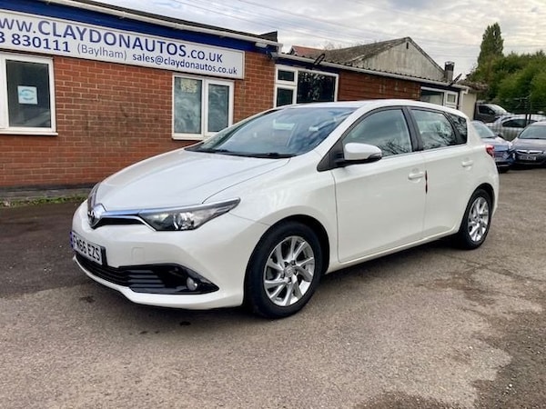 Used Toyota Auris 2016 for sale - 75654129: Photo 2