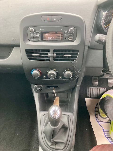 Used Renault Clio 2013 for sale - 77355964: Photo 16