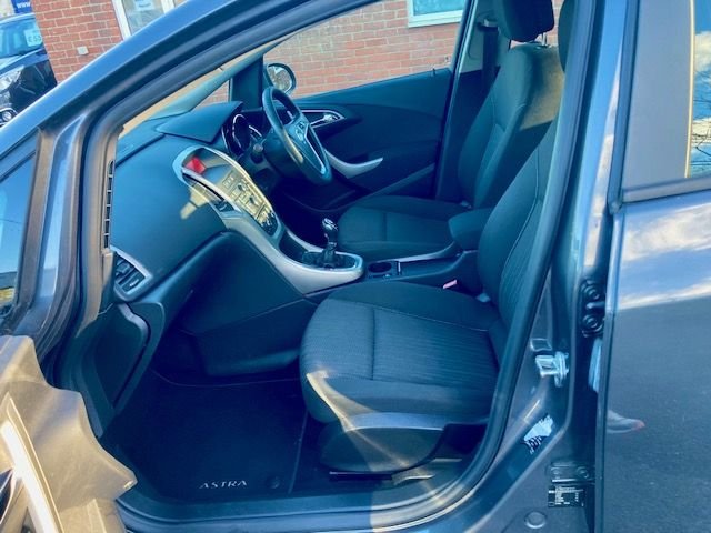 Used Vauxhall Astra 2011 for sale - 76447080: Photo 11