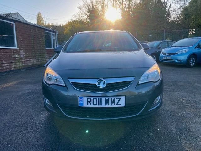 Used Vauxhall Astra 2011 for sale - 76447080: Photo 2