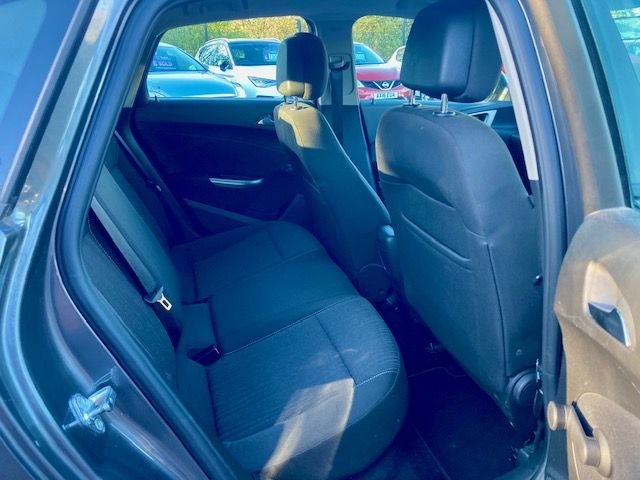 Used Vauxhall Astra 2011 for sale - 76447080: Photo 7