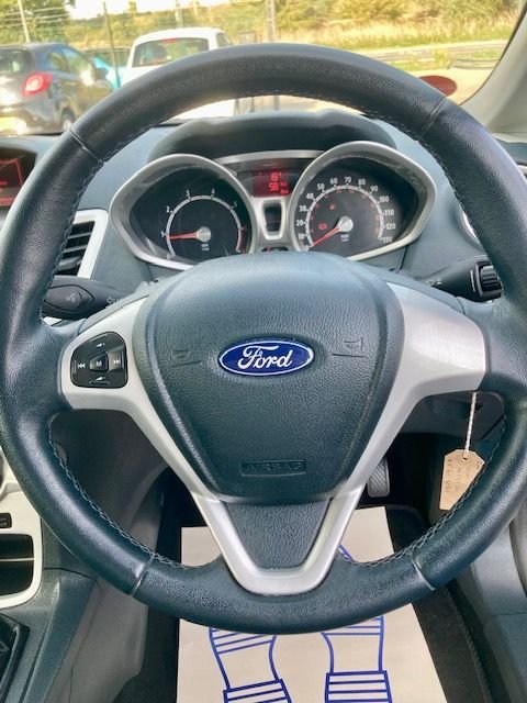 Used Ford Fiesta 2011 for sale - 76080740: Photo 12