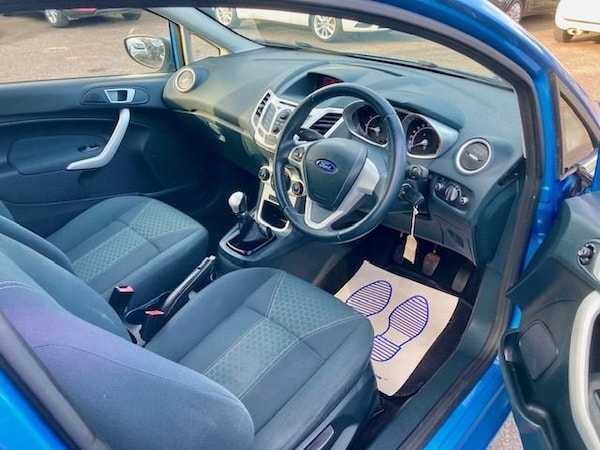Used Ford Fiesta 2011 for sale - 76080740: Photo 4