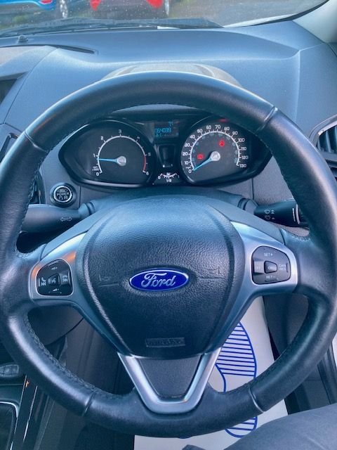 Used Ford Ecosport 2015 for sale - 76610289: Photo 19
