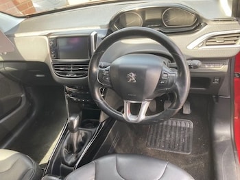 Used Peugeot 2008 2017 for sale - 78663833: Photo
