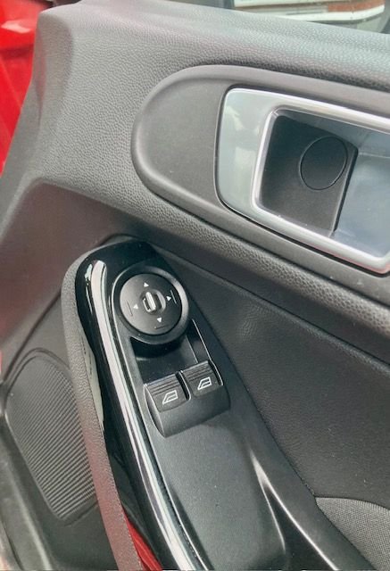 Used Ford Fiesta 2013 for sale - 76203083: Photo 15