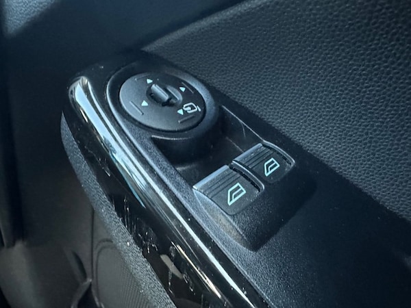 Used Ford Fiesta 2017 for sale - 76216764: Photo 32