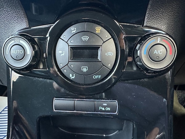 Used Ford Fiesta 2017 for sale - 76216764: Photo 39